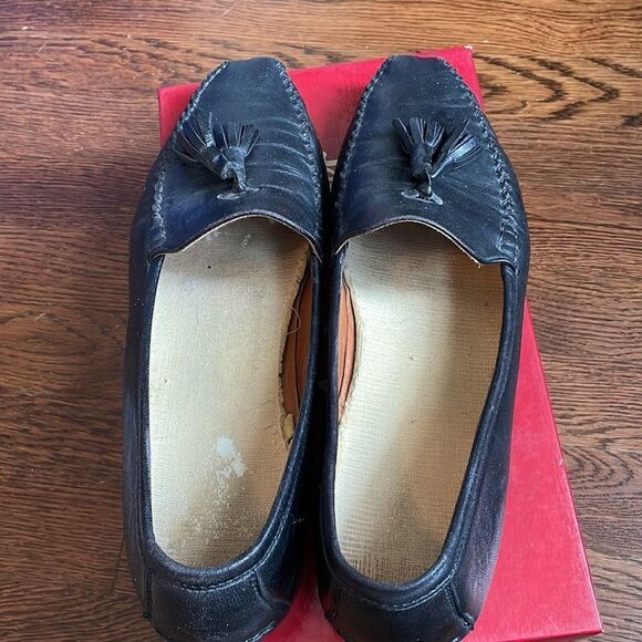 Vtg Salvatore Ferragamo “Persus” black Nappa calf slip on loafers with tassels - Picture 3 of 11